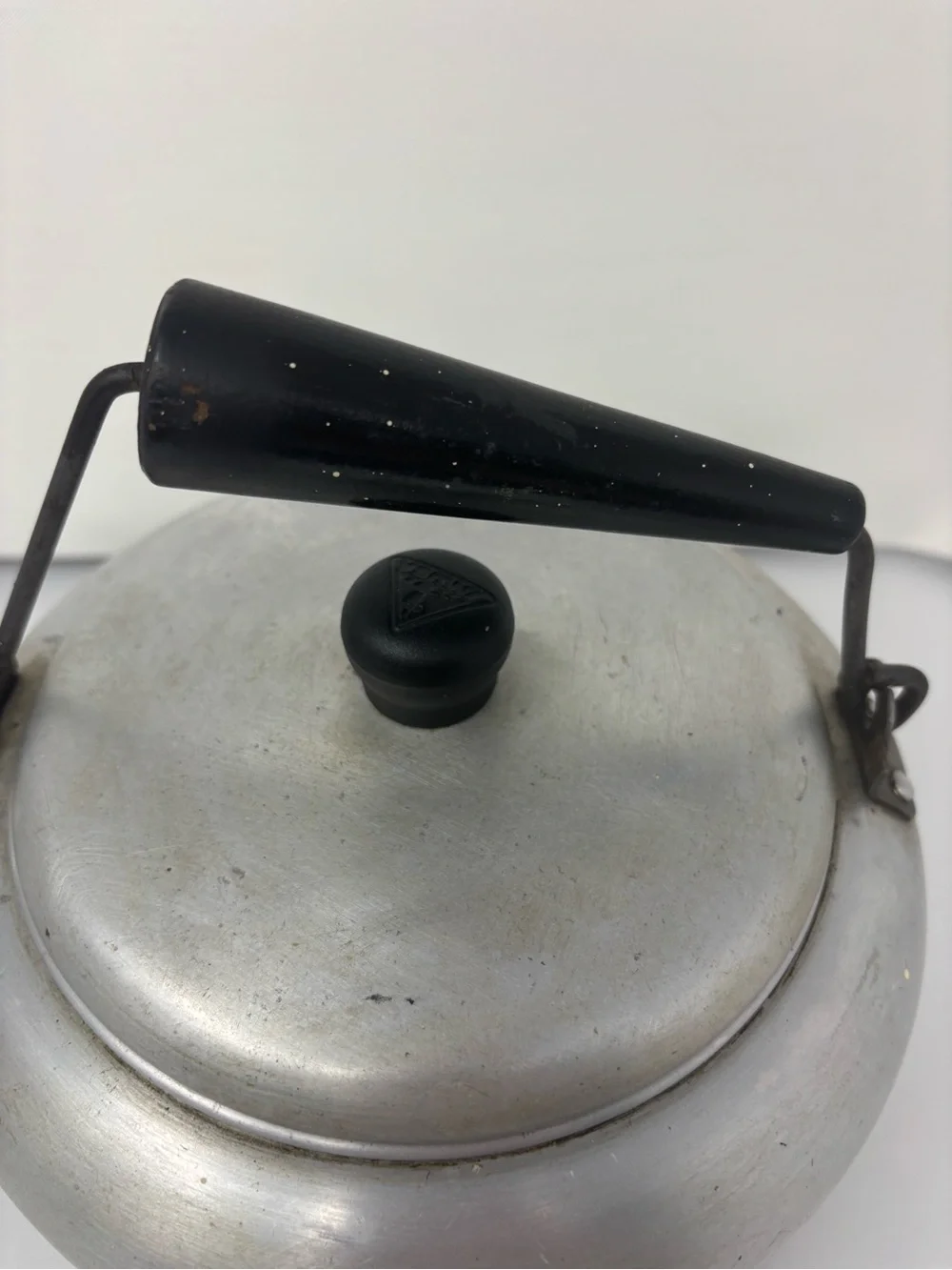 Classic vintage Aluminum Whistling Kettle with Black Handle